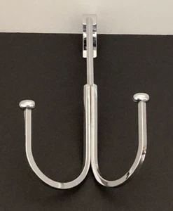 Ropa de metal sobre la puerta, gancho de duelo para toallas (1 3/4" de espesor de puerta) - Imagen 1 de 6