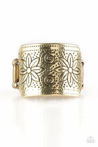 Paparazzi  - Wild Meadows - Brass - Picture 1 of 4