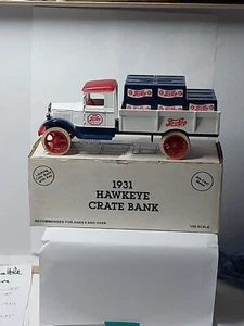 ERTL 1/25 🇨🇵 Vintage 1990, Pepsi Cola, 1931 Hawkeye Crate Bank, Made In USA - Imagen 1 de 10