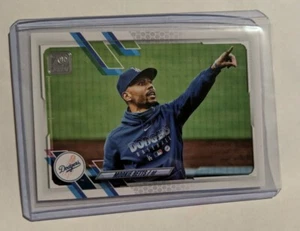 2021 Topps Mookie Betts SP Photo Variation Baseball Card Los Angeles Dodgers - Picture 1 of 3