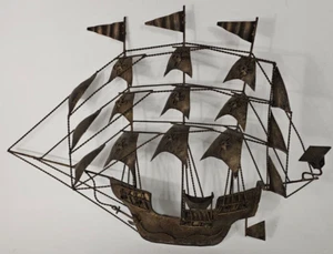 Vintage Mid Century Metall spanisches Piratenschiff Galeone Wandbehang 33" x 23" - Bild 1 von 5