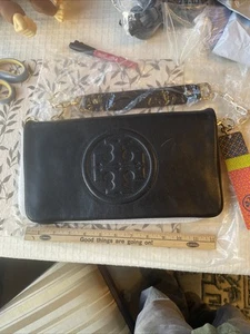 Tory Burch Bombe Reva Clutch Black Leather Gold Chain - Picture 1 of 8