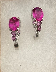 Pendientes de ley STS Chuck Clemency con piedras rosa oscuro  - Imagen 1 de 7