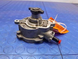 2006-2014 Volkswagen 2.5L Engine Vacuum Pump Jetta Golf Beetle OEM 7K145100H - Picture 1 of 5