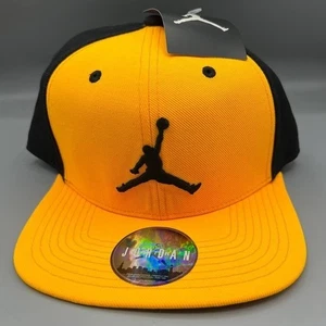 Air Jordan Mütze Herren LA Lakers Luka Doncic gelb schwarz Jumpman Druckknopflasche Kappe neu - Bild 1 von 8