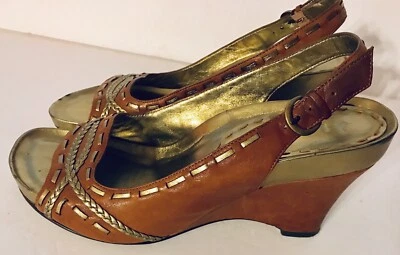 Sandalias Taryn Rose dedos abiertos marrón con tira trasera tejida cuero cuña talla 10M usadas en excelente estado Foto 1 de 4