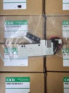 Electroválvula CKD 4RD119-M5-E2-3 1 pieza - Imagen 1 de 1