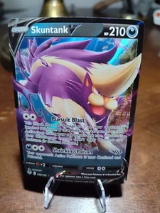 Pokémon TCG Spada e Scudo: Silver Tempest Skuntank V 108/195 Holo Ultra Rara - Foto 1 di 2