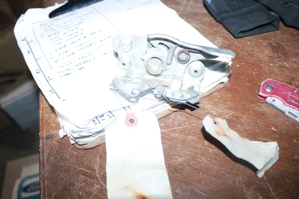 NOS International Harvester travelall 皮卡 1969 - 71 内门闩 R/H — 第 1/4 张图片