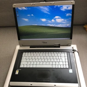 FUJITSU SIEMENS AMILO Pro V2035 Laptop - Picture 1 of 11