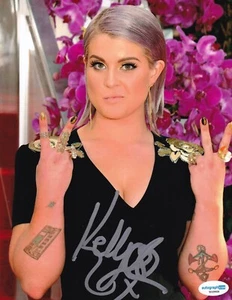 KELLY OSBOURNE signed (THE OSBOURNES) Changes Actress 8x10 photo ACOA SD29608 - Picture 1 of 1