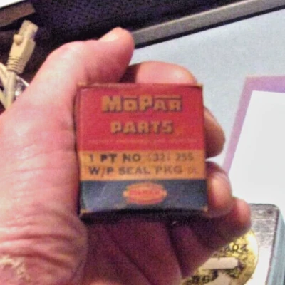 Chrysler 1951 8 todos los modelos Mopar nos equipamiento de sello de bomba de agua Foto 1 de 2