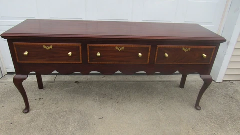 Henkel Harris Jamestown Colony Sideboard Buffet Mahogany Banded Secret Cover