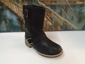 Botas Xhilaration negras con cremallera para niñas jóvenes talla 12   - Imagen 1 de 9