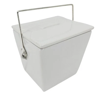 Caja para llevar china decorativa cerámica Pottery Barn con tapa minimalista blanca Foto 1 de 4