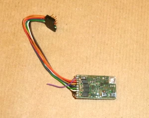 ROCO - DECODER 10738 - LASTREGELUNG  MIT 8 POL. STECKER - NEM 652 - GEPRUEFT-TOP - Bild 1 von 3