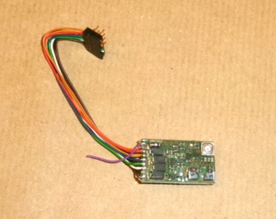 ROCO - DECODER 10738 - LASTREGELUNG  MIT 8 POL. STECKER - NEM 652 - GEPRUEFT-TOP - Bild 1 von 3
