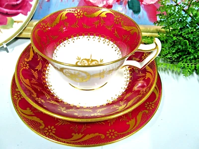 Mintons Cup & Saucer 1890 taza de té roja y dorada mango Londres hueso porcelana trío Foto 1 de 4