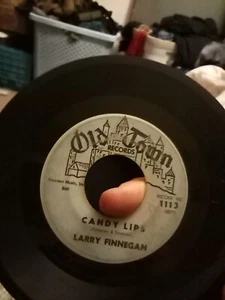LARRY FINNEGAN : DEAR ONE / CANDY LIPS VINYL 45 OLD TOWN VG 3-152 - Bild 1 von 1