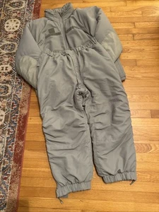 PARKA MILITAR GEN III NIVEL VII CLIMA FRÍO EXTREMO + PANTALÓN GRANDE/REG - Imagen 1 de 11