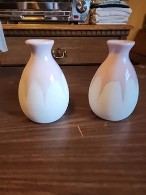 Pair Soft Pink & White Isaac Mizrahi Loves XO Sienna 6" Hand Dipped Flower Vases - Изображение 1 из 4