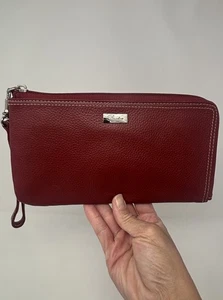 NEW Buxton Red Burgundy Leather Wristlet Wallet RFID Multiple Pockets Zippered - Picture 1 of 17