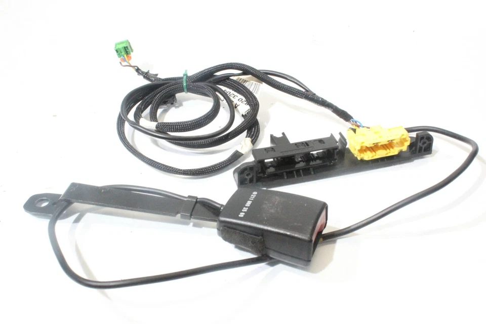 Mercedes-Benz E55 2004 conjunto de hebilla de cinturón de seguridad del lado del pasajero delantero derecho A1485 Foto 1 de 4