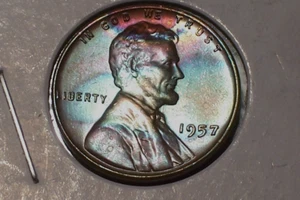 1957-P @ "Rainbow" Lincoln Wheat Penny {From roll} - Picture 1 of 4