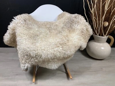 NEW! Natural Sheepskin Rug Mixture of Swedish and Gotland Breeds Pelt Throw - Image 1 of 4