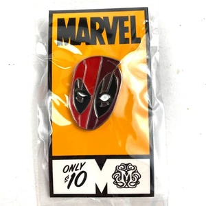 Mondo Marvel Deadpool Enamel Pin by Tom Whalen - Picture 1 of 3