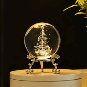 Bola de Cristal Árbol de Navidad 3D 60MM Esfera de Vidrio Tallado Interior Soporte Gratis Regalo - Imagen 1 de 6