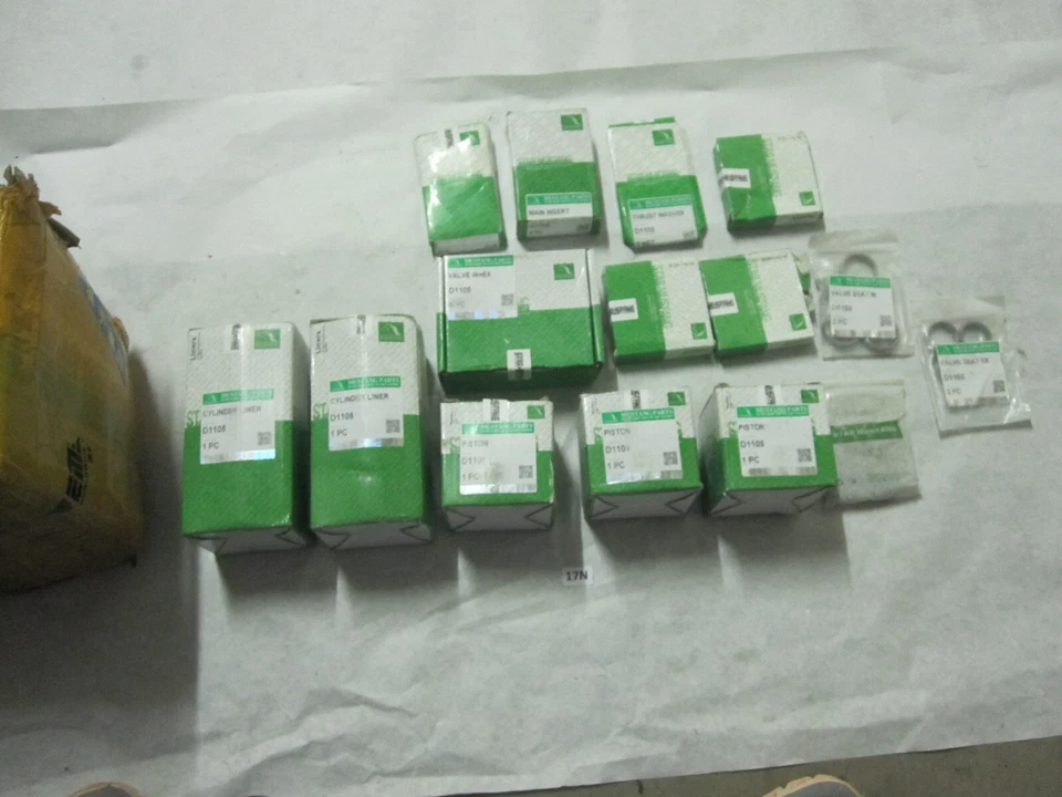 Cylinder Liner Sleeve Pistons Rings Valve Guide Main Insert For Kubota D1105 - Image 1 of 4