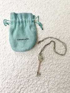 Tiffany & Co. Halskette mit großem Schlüssel Anhänger und Strass Sterlingsilber 925 - Bild 1 von 11