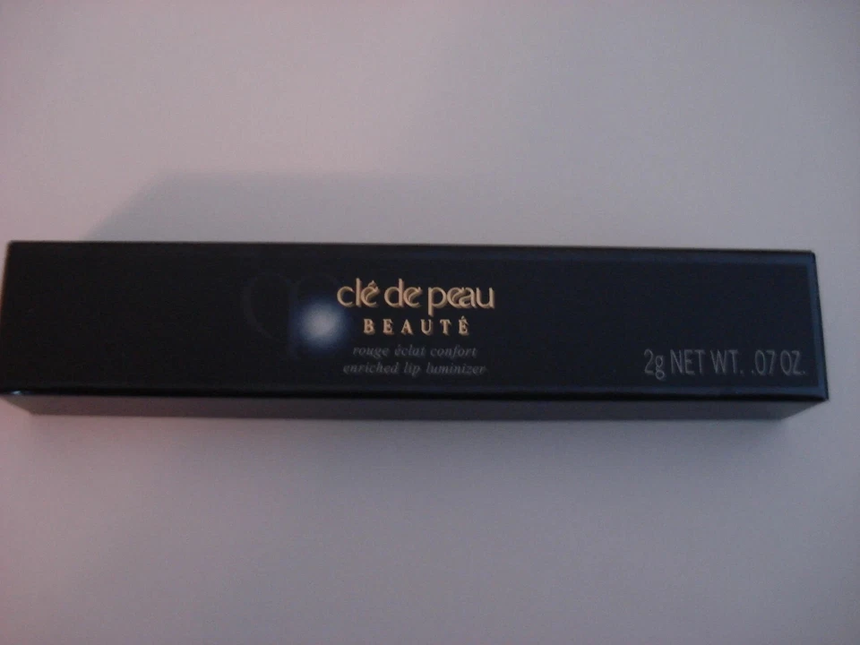 Luminizador de labios enriquecido CLE DE PEAU recarga elige tono 0,07 oz / 2 g EN CAJA 0,07 oz Foto 1 de 1