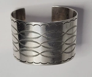 Navajo gestempelt Silber breites Armreif Armband Southwestern Vintage - Bild 1 von 7