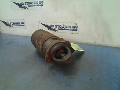 STARTMOTOR Mercedes-Benz 190 D (W201) Sedan 2.0 D (OM601.911) 1965 w110 Foto 1 de 4