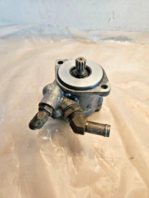 Conjunto de bomba de dirección asistida TRW 14-20360-104 OEM Foto 1 de 4