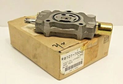 RB10170042 Right Hand Travel Control Valve Fits Kubota "KX41-2" Excavator - Image 1 of 4