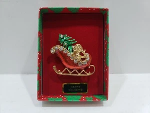 Vintage Christmas Sleigh Rhinestone Enamel Gold Tone Brooch Pin Christmas 2" NOS - Picture 1 of 3
