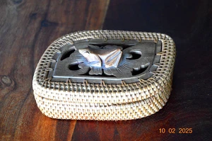 Handgeschnitzte Holz Frosch & Schilf Korb Oval Gewebt Schmuckschatulle - Bild 1 von 7