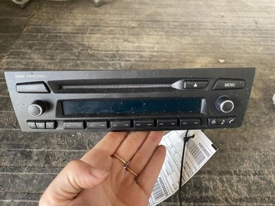 Equipamento de áudio rádio receptor AM-FM-CD compatível com 11-16 BMW Z4 1674581 - Imagem 1 de 4