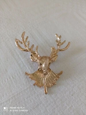 Retro Textured Gold Tone Metal Deer Elk Moose Stag Head Horn Pin Brooch -5.5x5cm - Image 1 of 4