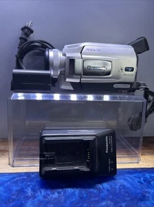 Panasonic PV-DV53D Works MiniDV Palmcorder Progressive PhotoShot Batt&Charger - Picture 1 of 19