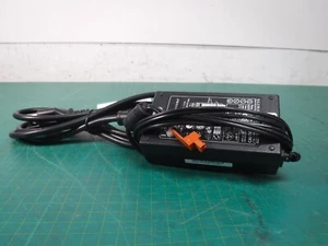 Genuine 28-113-05LF Extron Power Supply 12V 3A FSP036-1AD101C - Picture 1 of 6