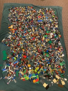Lego Bulk Lot 27 Pounds: Lego Family House 31012 and Star Wars partials sets - Picture 1 of 3