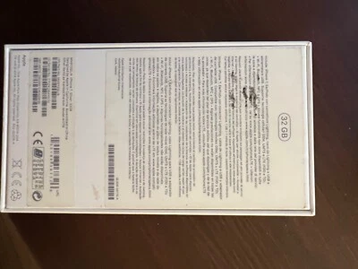 Apple iPhone 7 - 32GB - Argento (Sbloccato) - Immagine 1 di 4