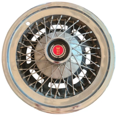 1980-1984 Oldsmobile Delta 88, Custom Cruiser, and Ninety-Eight 98 Wire Hubcap - Image 1 of 4
