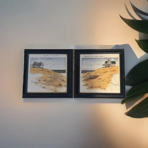 D Morgan Beach House set di 2 stampe con cornice blu 11 x 11 decorazione lago spiaggia firmate - Foto 1 di 5