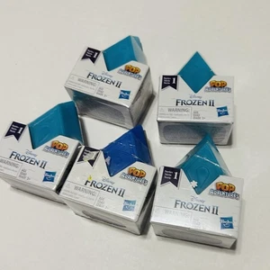 Disney FROZEN II Pop Adventures Series1 Surprise Mini Figures Blind Box LOT of 5 - Foto 1 di 7