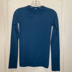 Top Pullover Lululemon Rest Less en Azul Carbono Correr Mangas con Agujero para el Pulgar 2 - Imagen 1 de 5